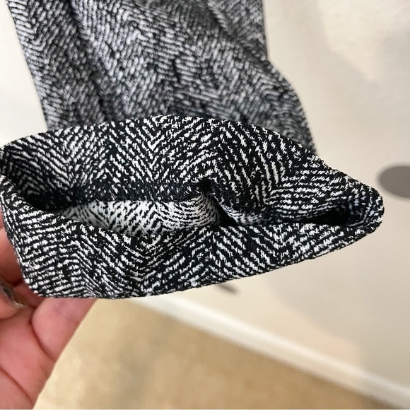 Nanette Lepore Herringbone Pull-on Ankle-Length Pants - Picture 5 of 6